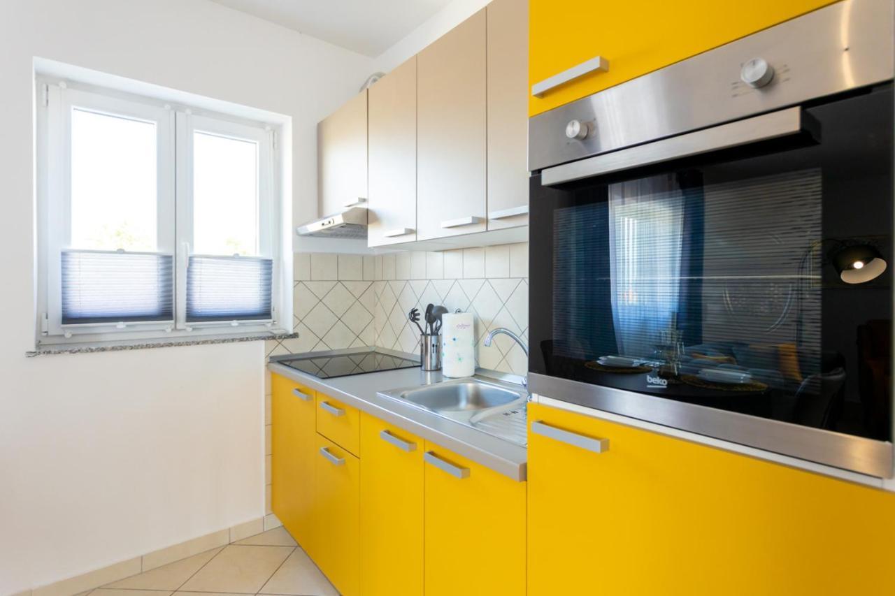 Apartment Demo Malinska Εξωτερικό φωτογραφία