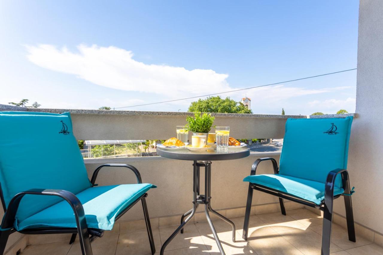 Apartment Demo Malinska Εξωτερικό φωτογραφία