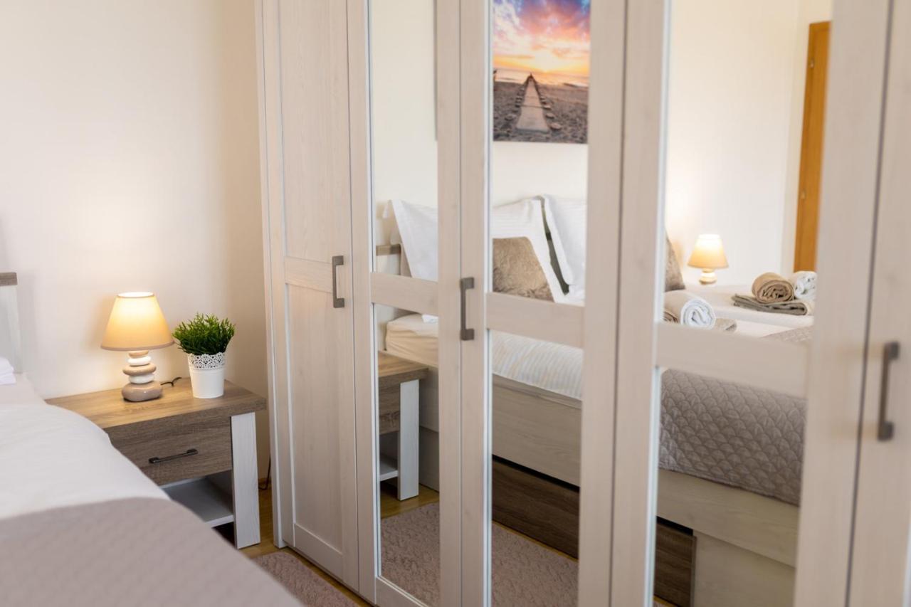 Apartment Demo Malinska Εξωτερικό φωτογραφία