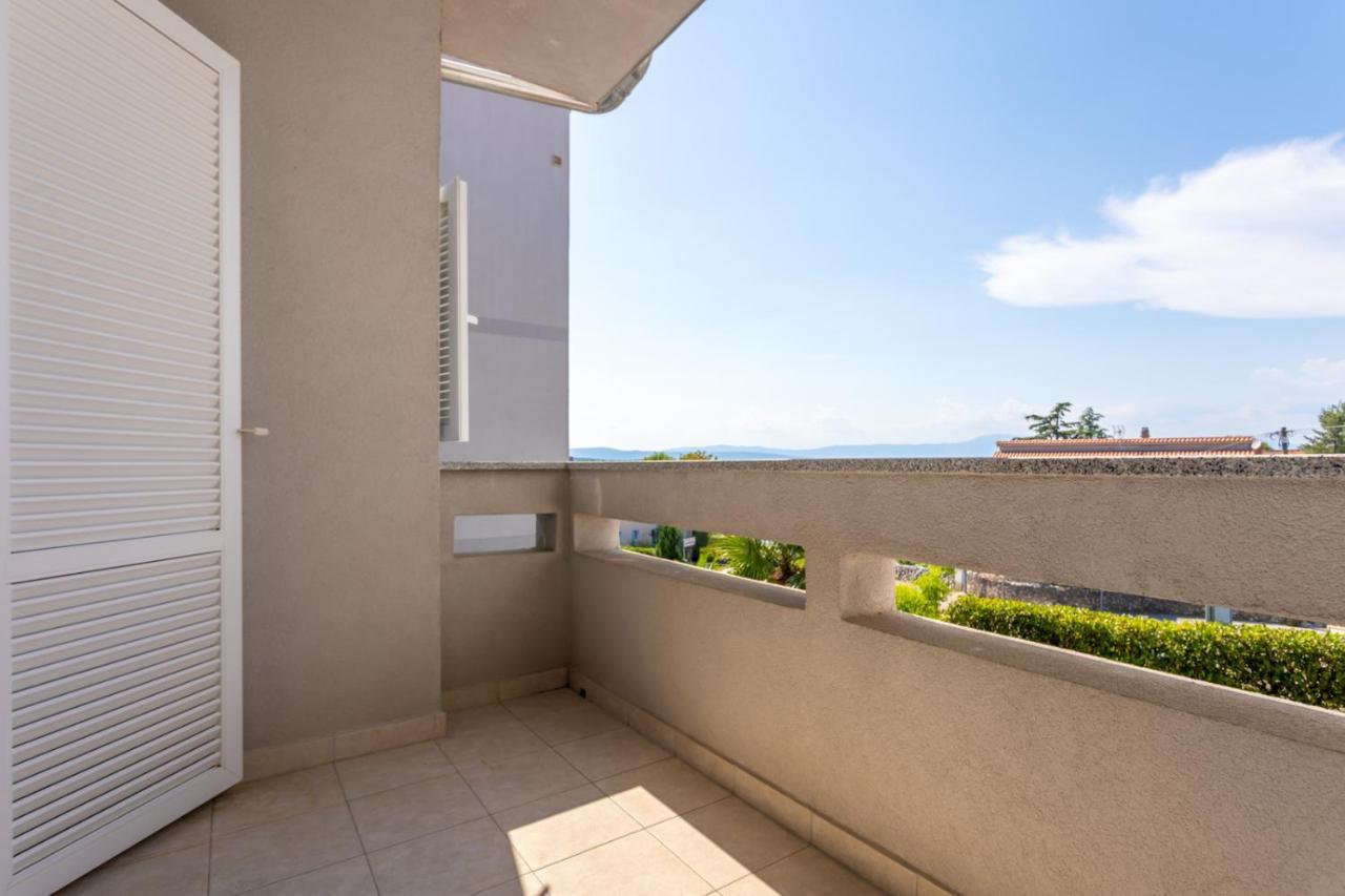 Apartment Demo Malinska Εξωτερικό φωτογραφία