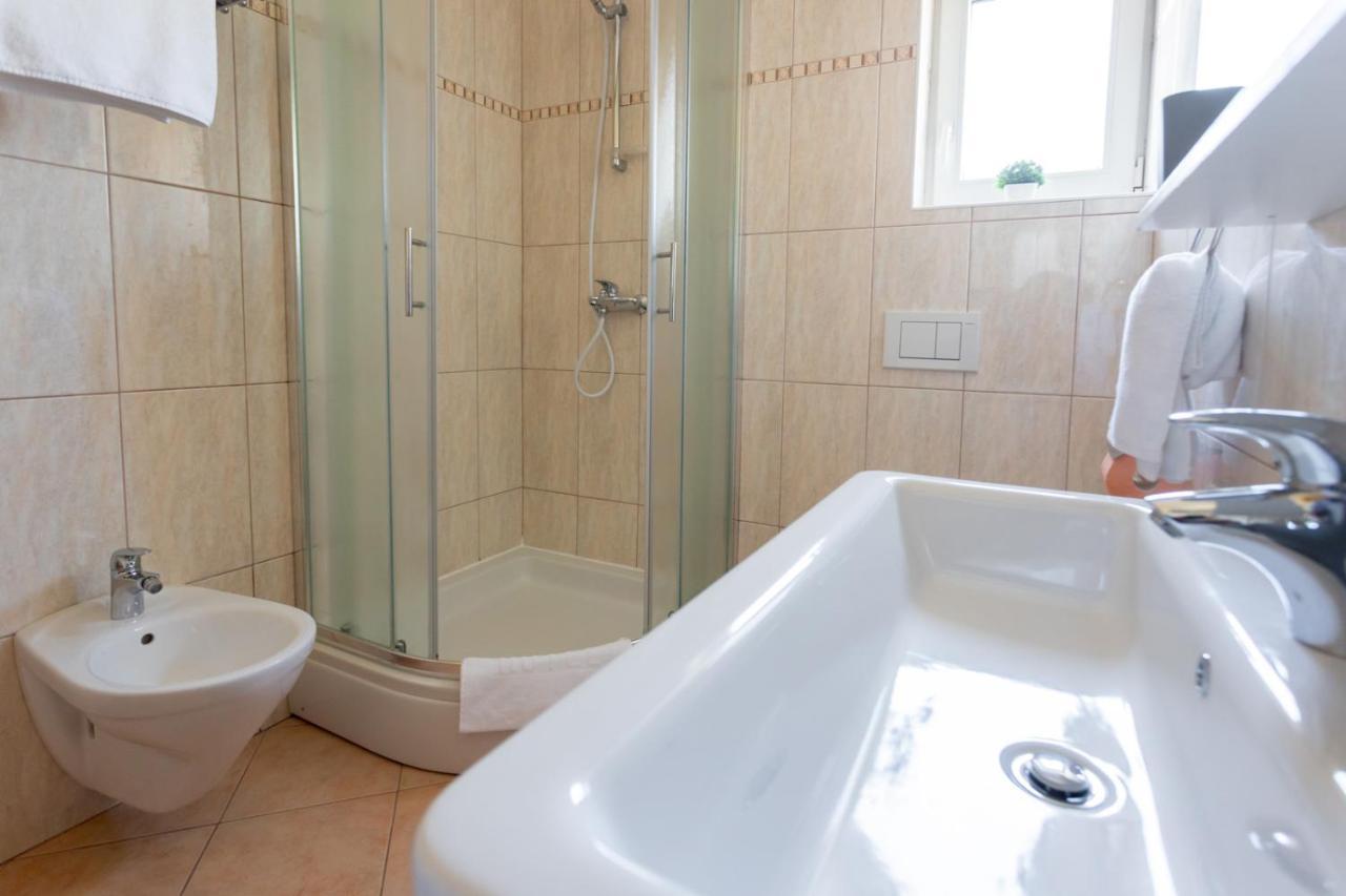 Apartment Demo Malinska Εξωτερικό φωτογραφία